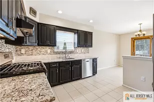 55 Parsler Pl, Fords, NJ 08863 - Photo 7