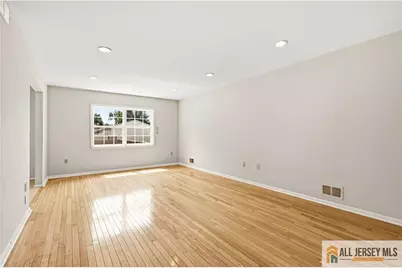 55 Parsler Place, Fords, NJ 08863 - Photo 3