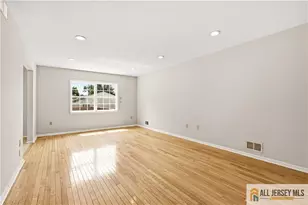 55 Parsler Pl, Fords, NJ 08863 - Photo 3
