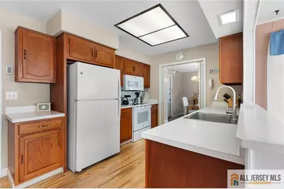 502 Springfield Way #502A, Monroe Township, NJ 08831 - Photo 11