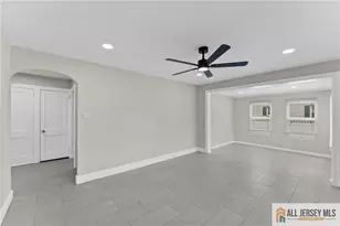 226 Bergen St, Hamilton Township, NJ 08610 - Photo 5