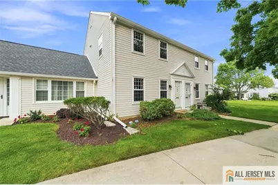 13 Sussex Way #C, Monroe Township, NJ 08831 - Photo 3