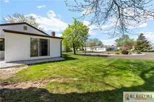 265 Crosse Dr, Monroe Township, NJ 08831 - Photo 23