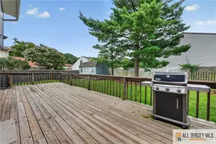 121 W Hill Rd, Colonia, NJ 07067 - Photo 27