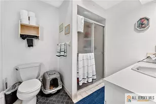 121 W Hill Rd, Colonia, NJ 07067 - Photo 19