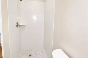 161 Nichol Ave, New Brunswick, NJ 08901 - Photo 7