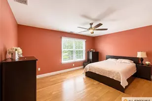 8 Tanglewood Ln, Colonia, NJ 07067 - Photo 11