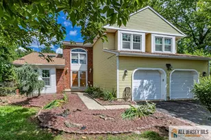 9 Chipwood Ln, North Brunswick Township, NJ 08902 - Photo 1