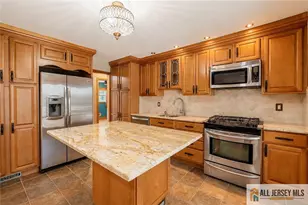 14 Harmon Rd, Edison, NJ 08837 - Photo 19