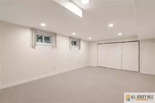 14 Harmon Rd, Edison, NJ 08837 - Photo 29