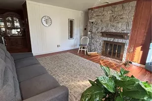 492 Booth Ct, Rahway, NJ 07065 - Photo 3