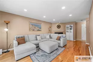 364 Bowler Ct, Piscataway Township, NJ 08854 - Photo 5