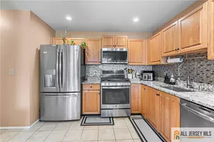 364 Bowler Ct, Piscataway Township, NJ 08854 - Photo 7
