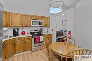 23 James Buchanan Dr, Monroe Township, NJ 08831 - Photo 11