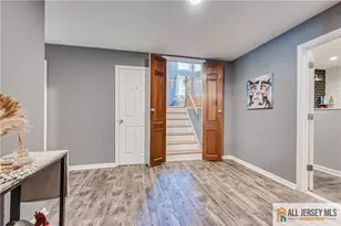 2 Jay Ct, South Brunswick Township, NJ 08824 - Photo 9