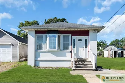 94 Neptune Place, South Amboy, NJ 08879 - Photo 1