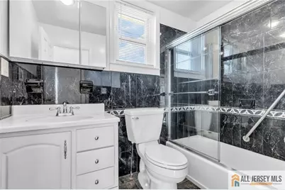 94 Neptune Place, South Amboy, NJ 08879 - Photo 7