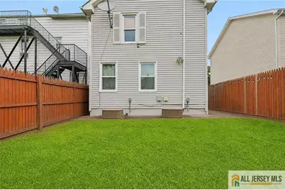 24 Welton Street, New Brunswick, NJ 08901 - Photo 13