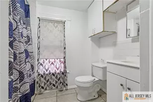 24 Welton St, New Brunswick, NJ 08901 - Photo 9