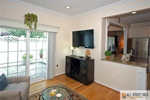 654 Bluebird Dr, Monroe Township, NJ 08831 - Photo 27