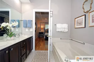 654 Bluebird Dr, Monroe Township, NJ 08831 - Photo 37