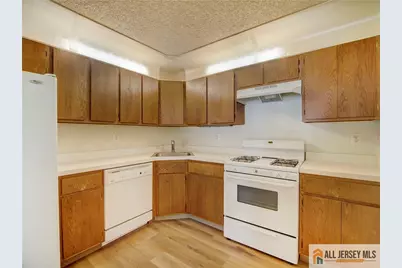81 Canterbury Court, Piscataway Township, NJ 08854 - Photo 13