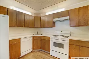 81 Canterbury Ct, Piscataway Township, NJ 08854 - Photo 13