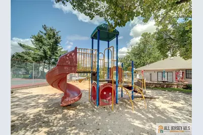81 Canterbury Court, Piscataway Township, NJ 08854 - Photo 23