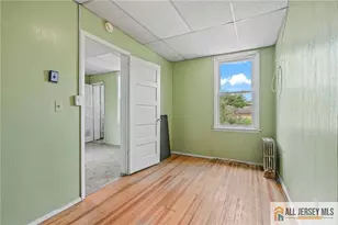 364 Alpine St, Perth Amboy, NJ 08861 - Photo 13