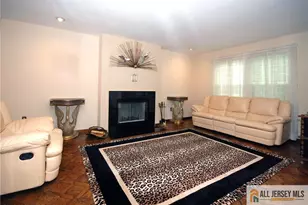 12 Dorchester Dr, Monroe Township, NJ 08831 - Photo 9