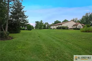 12 Dorchester Dr, Monroe Township, NJ 08831 - Photo 29