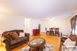 17 Heritage Ct, Ewing Township, NJ 08628 - Photo 7