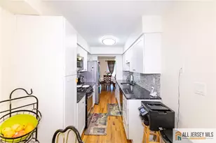 17 Heritage Ct, Ewing Township, NJ 08628 - Photo 15
