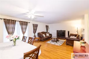 17 Heritage Ct, Ewing Township, NJ 08628 - Photo 9