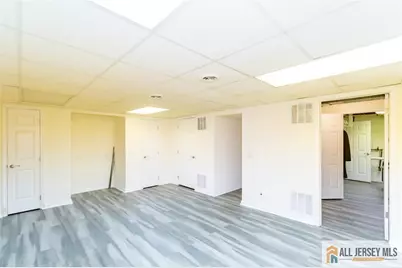 17 Heritage Court, Ewing Township, NJ 08628 - Photo 39