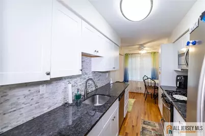 17 Heritage Court, Ewing Township, NJ 08628 - Photo 13