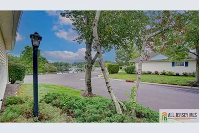 106 Blackbird Drive, Monroe Township, NJ 08831 - Photo 3