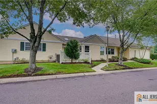 106 Blackbird Dr, Monroe Township, NJ 08831 - Photo 1