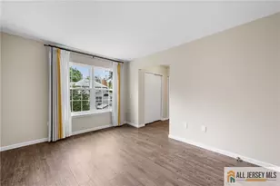 11 Canterbury Cir, Franklin Township, NJ 08873 - Photo 13