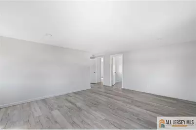 35 Lavern Street, Sayreville, NJ 08872 - Photo 9