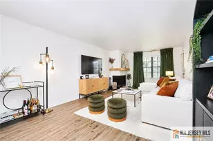 503 Chester Ct, Helmetta, NJ 08828 - Photo 3