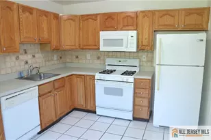1704 Cypress Ln, East Brunswick Township, NJ 08816 - Photo 11