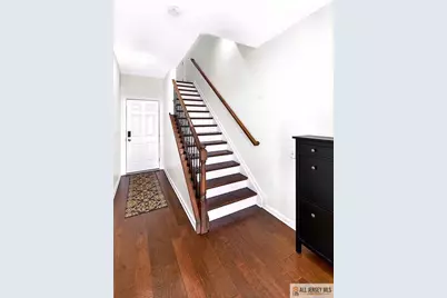 310 South Drive, North Brunswick Township, NJ 08902 - Photo 3