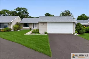 21 Celtis Plaza, Monroe Township, NJ 08831 - Photo 1