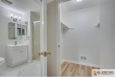 14 Sheffield Court, North Brunswick Township, NJ 08902 - Photo 17