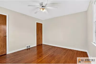 68 Oak Street, Carteret, NJ 07008 - Photo 15