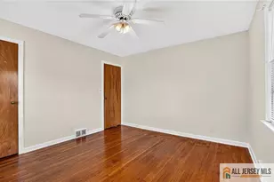 68 Oak St, Carteret, NJ 07008 - Photo 15