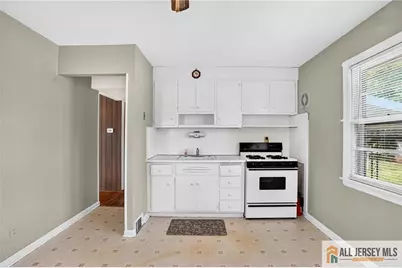 68 Oak Street, Carteret, NJ 07008 - Photo 7