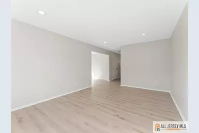 18 Spruce Street #323, Jamesburg, NJ 08831 - Photo 9