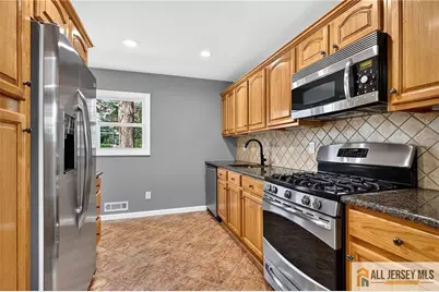 751 Rutherford Avenue, Woodbridge Township, NJ 07095 - Photo 11